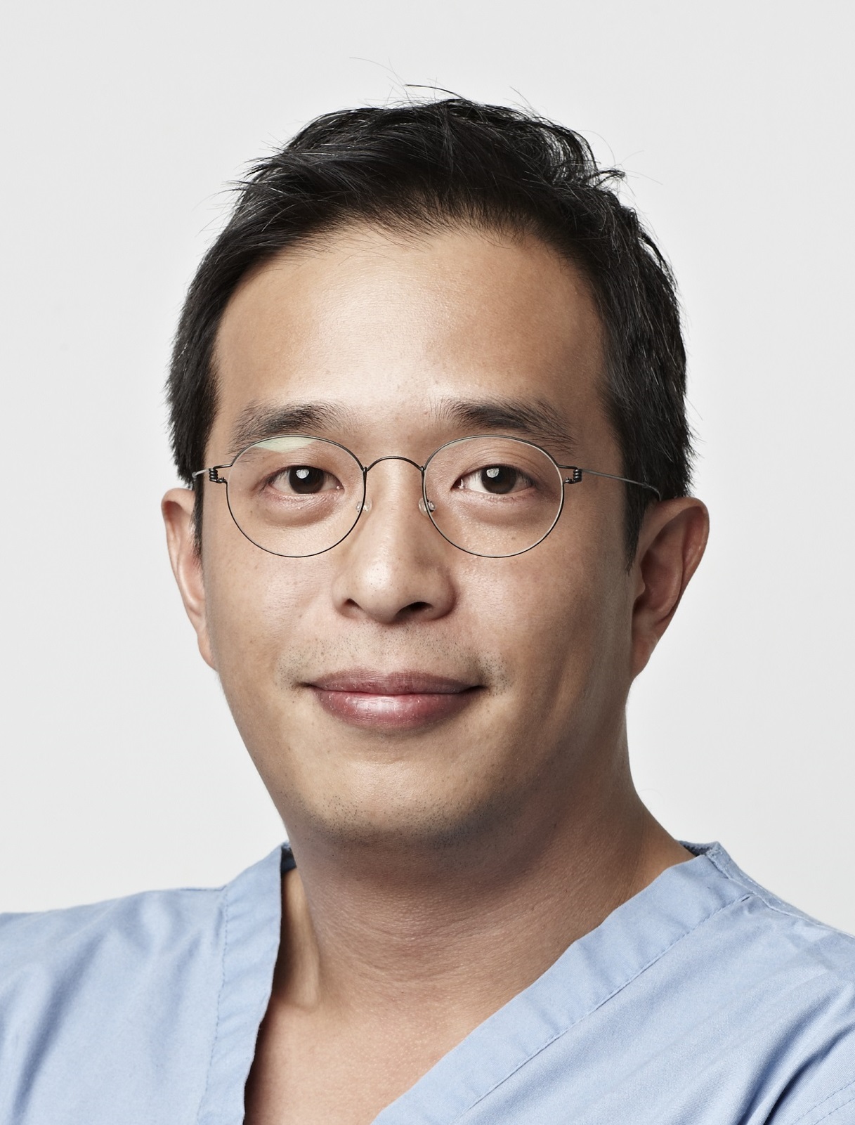 장진석